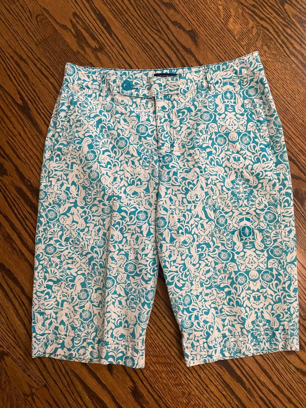 Bandolino torquoise and white floral print cotton blend Bermuda shorts